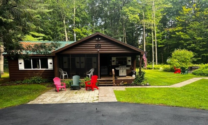 Boonville Maison | Complete serenity stream side 5 mi from Booneville.