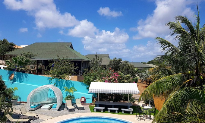 Willemstad Villa | Complete three-bedroom Villa @ Route 66 Curacao Jan Thiel
