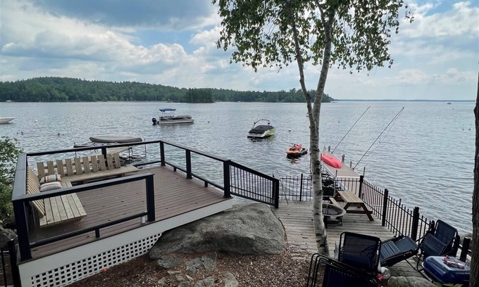 Sebago Maison | Completely remodeled home on Sebago Lake
