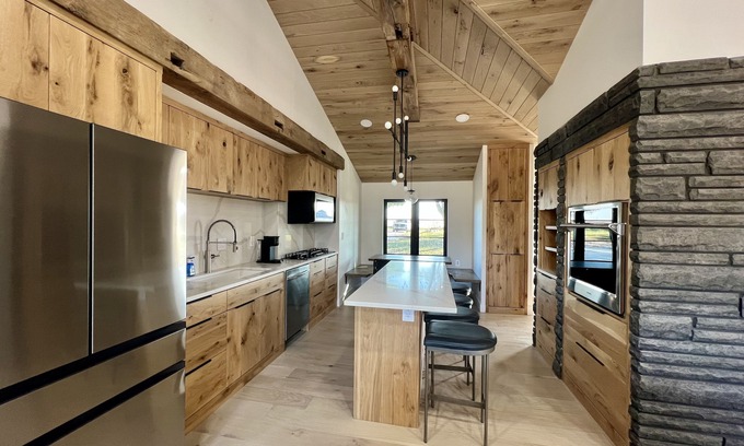 Orange Prairie Maison | Completely remodeled luxury 3 bedroom, 3 bathroom House in quiet country setting