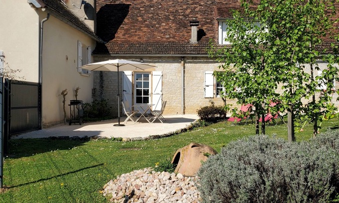 Cavagnac Maison | Gîte 4/6 pers ,entièrement rénové, à la campagne , nord du Lot.