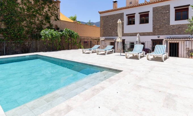 Restabal Cottage | Complexe de 2 maisons avec piscine,