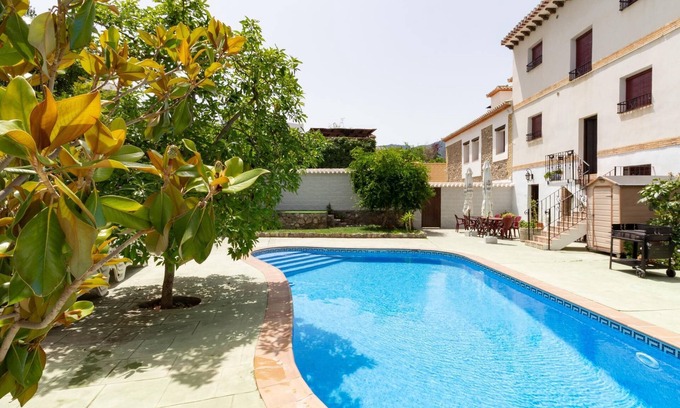 Melegis Cottage | Complexe de 3 appartements avec piscine
