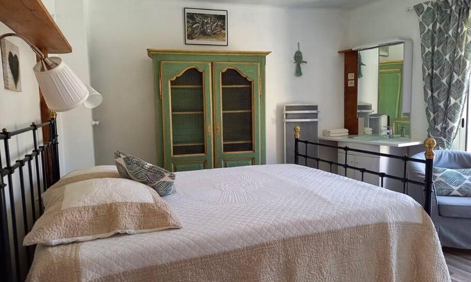 Comps-sur-Artuby Maison | Comps sur Artuby, le tilleul et le four, Jabron