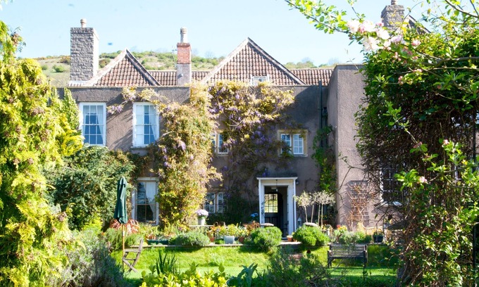 Cross Maison | Compton House