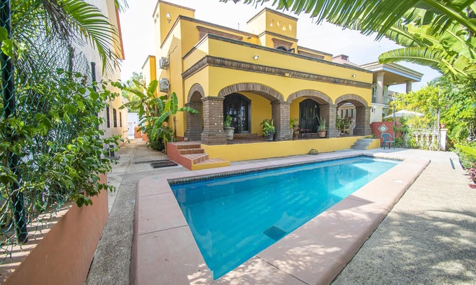 El Cid Maison | Conde de Oviedo Whole Home with Pool