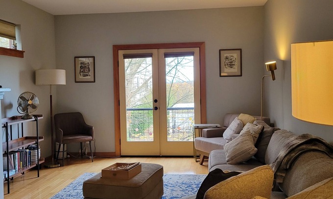 Corbett - Terwilliger - Lair Hill Copropriété | Condo in the heart of SW Portland