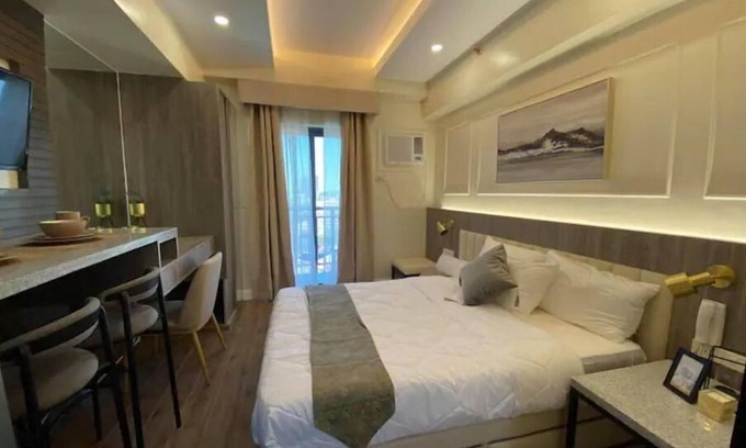 Mabolo Copropriété | Condo near Ayala IT Park Cebu Wifi Balcony