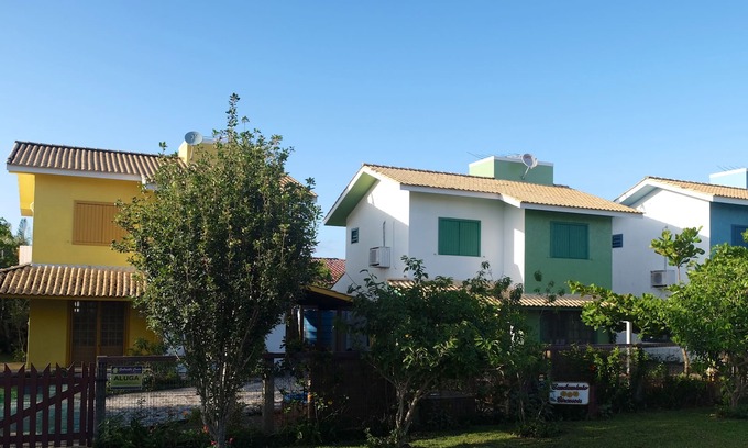 Garopaba Maison | Condomínio Girassóis - Casa Azul
