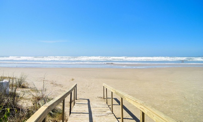 Vila Nova Appartement | Condominium w/ Pool View Sea at Vila's Beach P2420