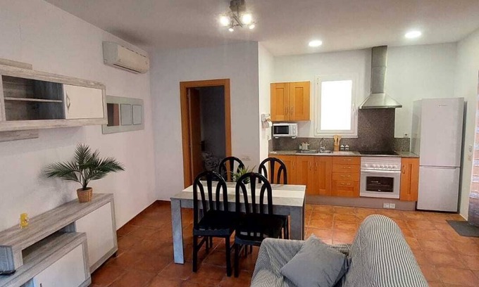 Cornella de Llobregat Copropriété | Confortable piso en Cornellà de Llobregat, muy bien comunicado