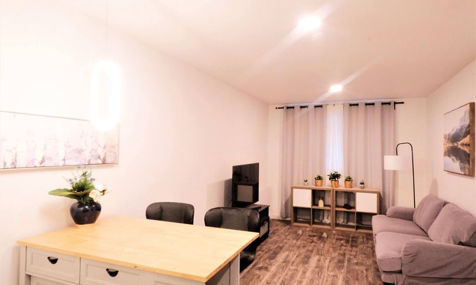 Gay Village Appartement | Confortable 3 ½ central, idéal pour découvrir Montréal
