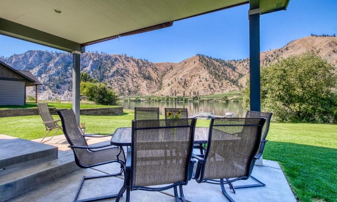 Orondo Maison | Connect with the Columbia