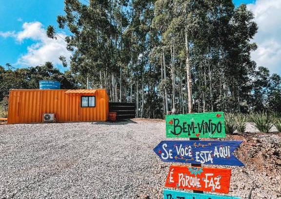 Flores da Cunha Maison | Container ABOBORA na natureza da Serra Gaúcha