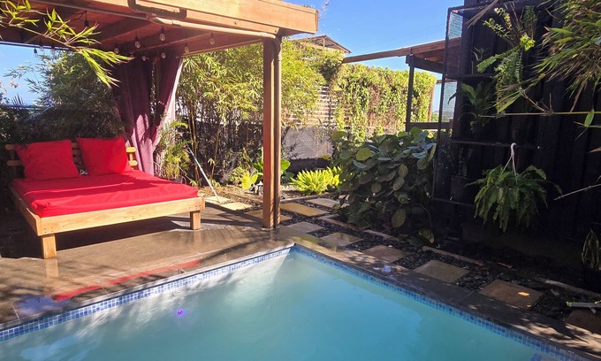 Arecibo Maison | Container House w/ Swimming Pool —Sea View -5 min from the beach!