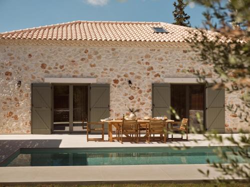 Tragaki Villa | Conte Maris IV