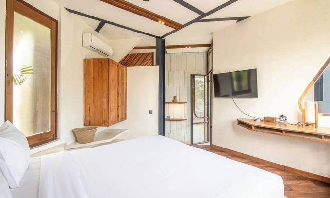 Pererenan Hôtel | Luxurious 1-BR Loft with Art Deco Flair Shared Pool
