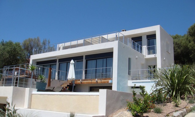 Tiuccia Villa | CONTEMPORARY AIR-CONDITIONED VILLA HEATED POOL NEAR BEACHES 4*