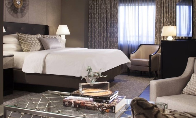 West End Hôtel | Contemporary Classic Getaway! Close to Potomac Waterfront