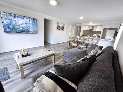 Loch Sport Maison | Contemporary Coastal Retreat