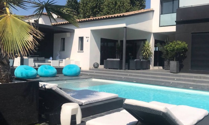 Saint-Series Villa | Villa de luxe contemporaine avec piscine privée