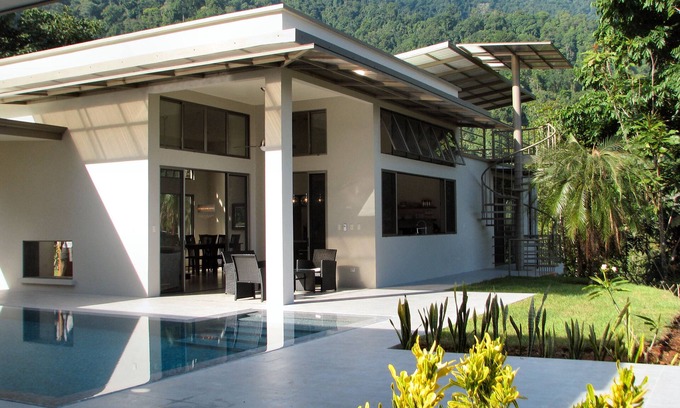 Ojochal Maison | Luxe Maison Contemporaine offre de superbes 360 ° sur l'océan et montagne