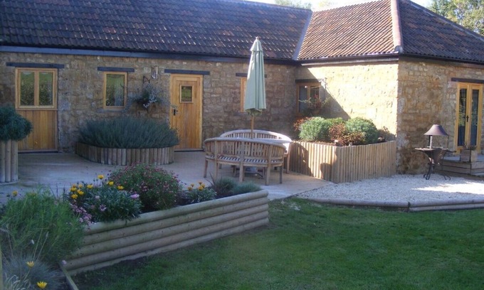Horton Maison | Contemporary, modern barn conversion with private hot tub