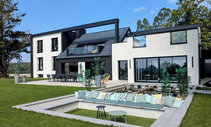 Laille Villa | Villa contemporaine 5* - 14p - Piscine intérieure & Cinéma - Rennes