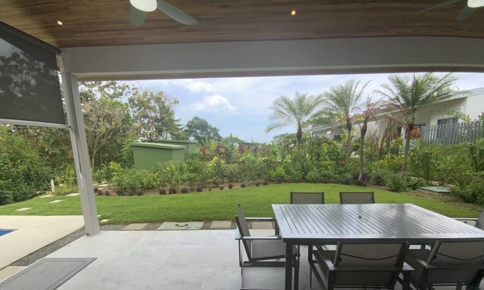 Ciudad Cortes Maison | Convenient to Amenities, pool, high speed internet