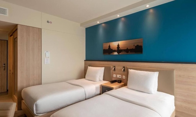 Mitte Hôtel | Convenience Meets Comfort! Enjoy Our Centrally Located Hotel Near Alexanderplatz