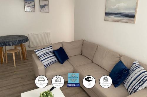 Oldbury Appartement | Convenient 2-bedroom Second Floor Flat By Escape & Estates Short Lets & Serviced Accommodation Oldbury with Free Parking