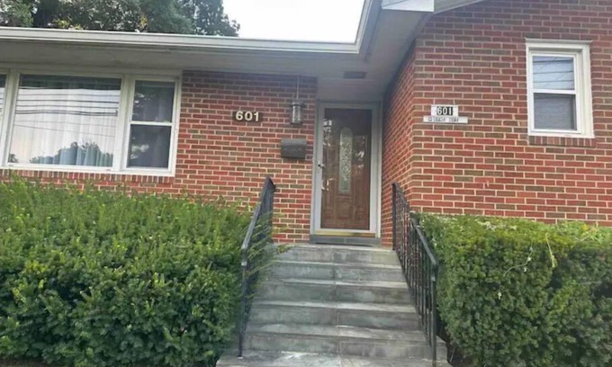 Silver Spring Maison | Convenient and Spacious.Silver Spring/ DC