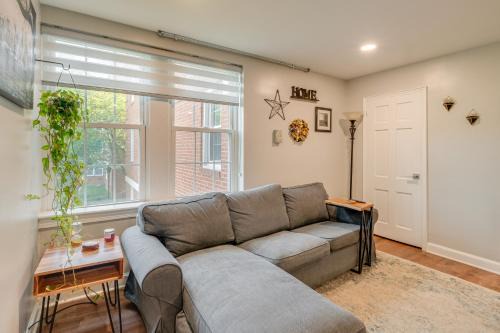 Arlington Heights Appartement | Convenient Arlington Condo about 4 Mi to National Mall