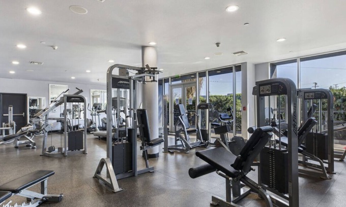 Little Tokyo Copropriété | Convenient Downtown Los Angeles, Arts District Unit with Assigned Parking