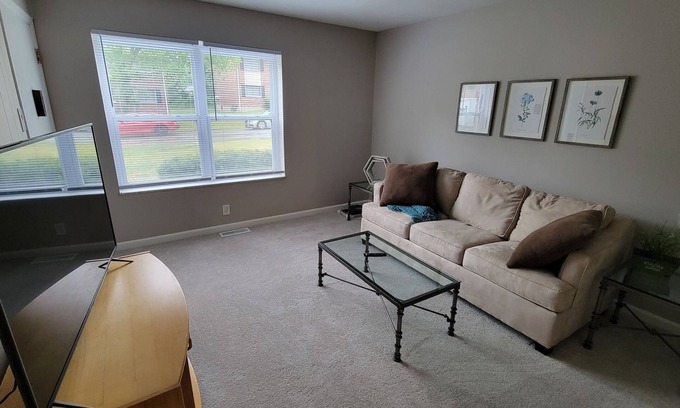 Ballwin Copropriété | Convenient Newly Renovated Ballwin 2 Bedroom Condo