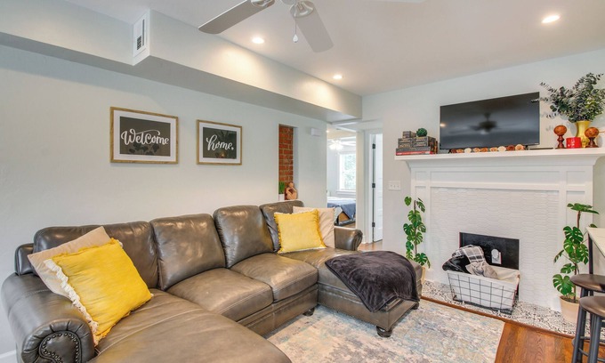 Central Oklahoma City Appartement | Convenient OKC Apartment: 4 Mi to Dtwn!