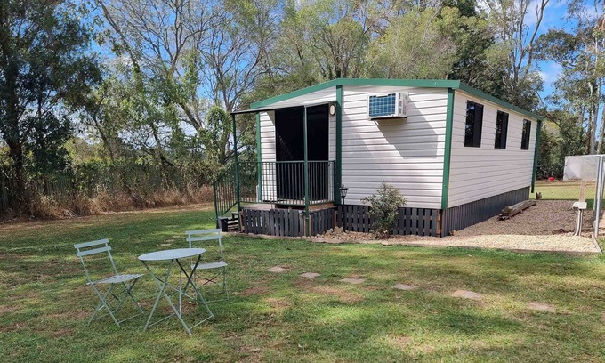 Burbank Cabine | Convenient/ secluded 2 bedroom cabin on luxury acreage