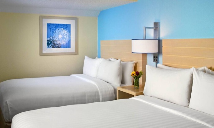 Somers Point Maison | Convenient Stay, Superb Location! w/ Pool, Pet-Friendly, Near Gibbs Avenue Beach