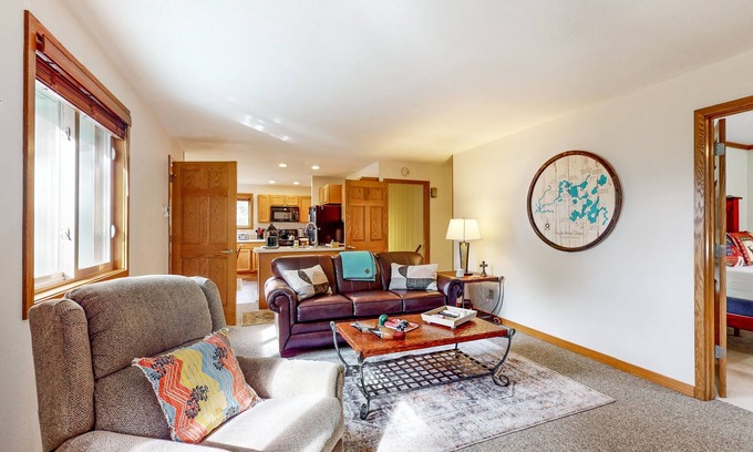 Eagle River Maison | Conveniently-located in Downtown, with WIFI, W/D, near Lakes & Trails