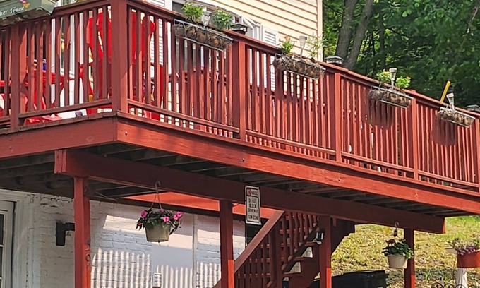 Troy Maison | Conveniently located by HVCC. No cleaning or pet fee