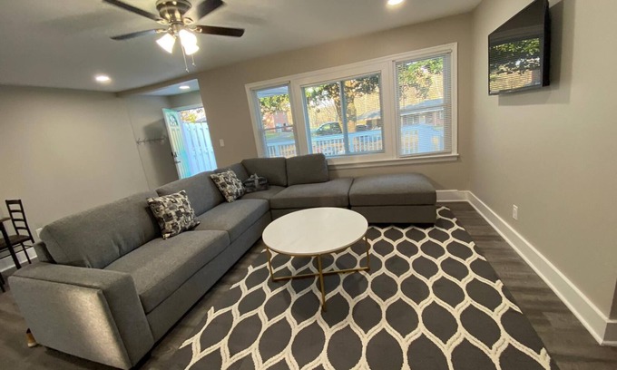 Marietta Maison | Conveniently Located close to the City Center