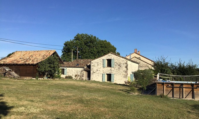 Salles Maison | Converted barn in a peaceful setting, perfect for exploring the Lot-et-Garonne