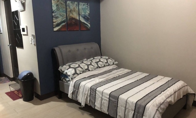 Salcedo Village Copropriété | Cool and Cozy studio unit in Makati