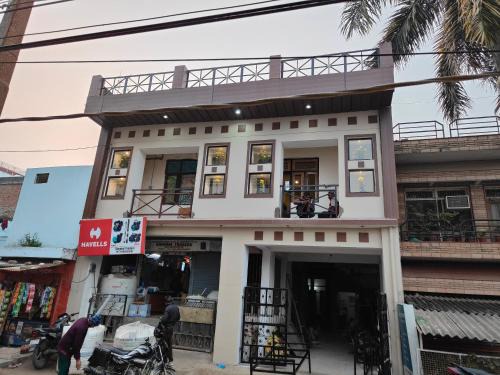 Jhusi Maison | Cool Stuff Kumbh Stay