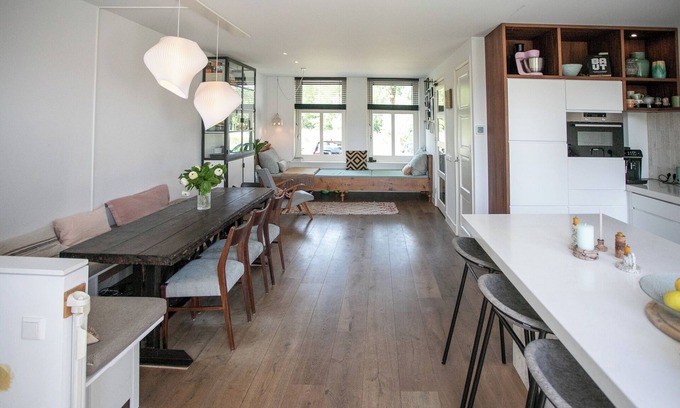 IJplein en Vogelbuurt Maison | Coolest House on the Block - Tranquil Location, Just 10 Minutes to the City
