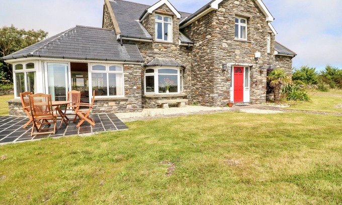 Goleen Cottage | COORLACKA, pet friendly, with a garden in Goleen, County Cork