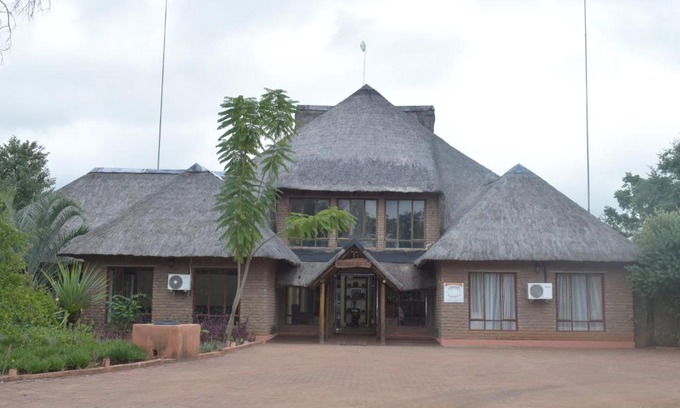 Ha-Lambani Cabine | Copacopa Lodge and Conference Centre