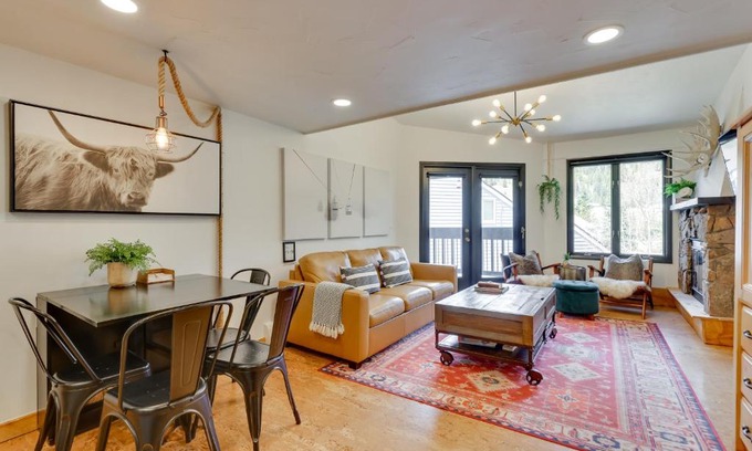 Copper Mountain Village Appartement | Copper Mtn Condo with Pool Access Ski-InandWalk-Out!