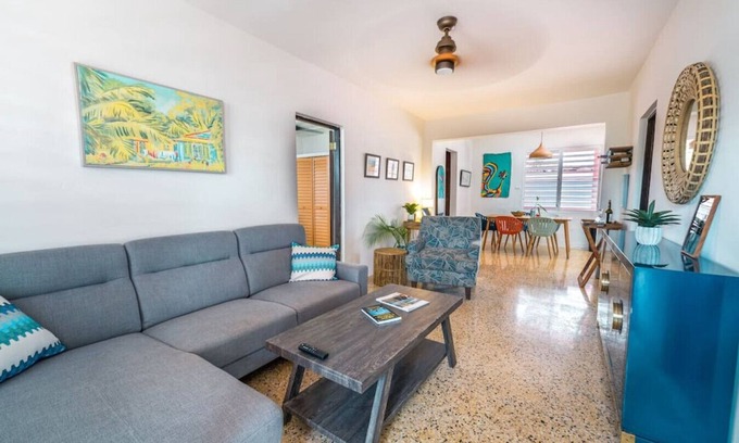 Stella Maison | Coral Casa-One block from the beach!
