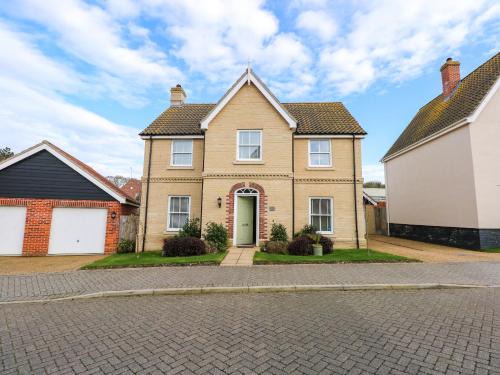 Overstrand Maison | Coral House